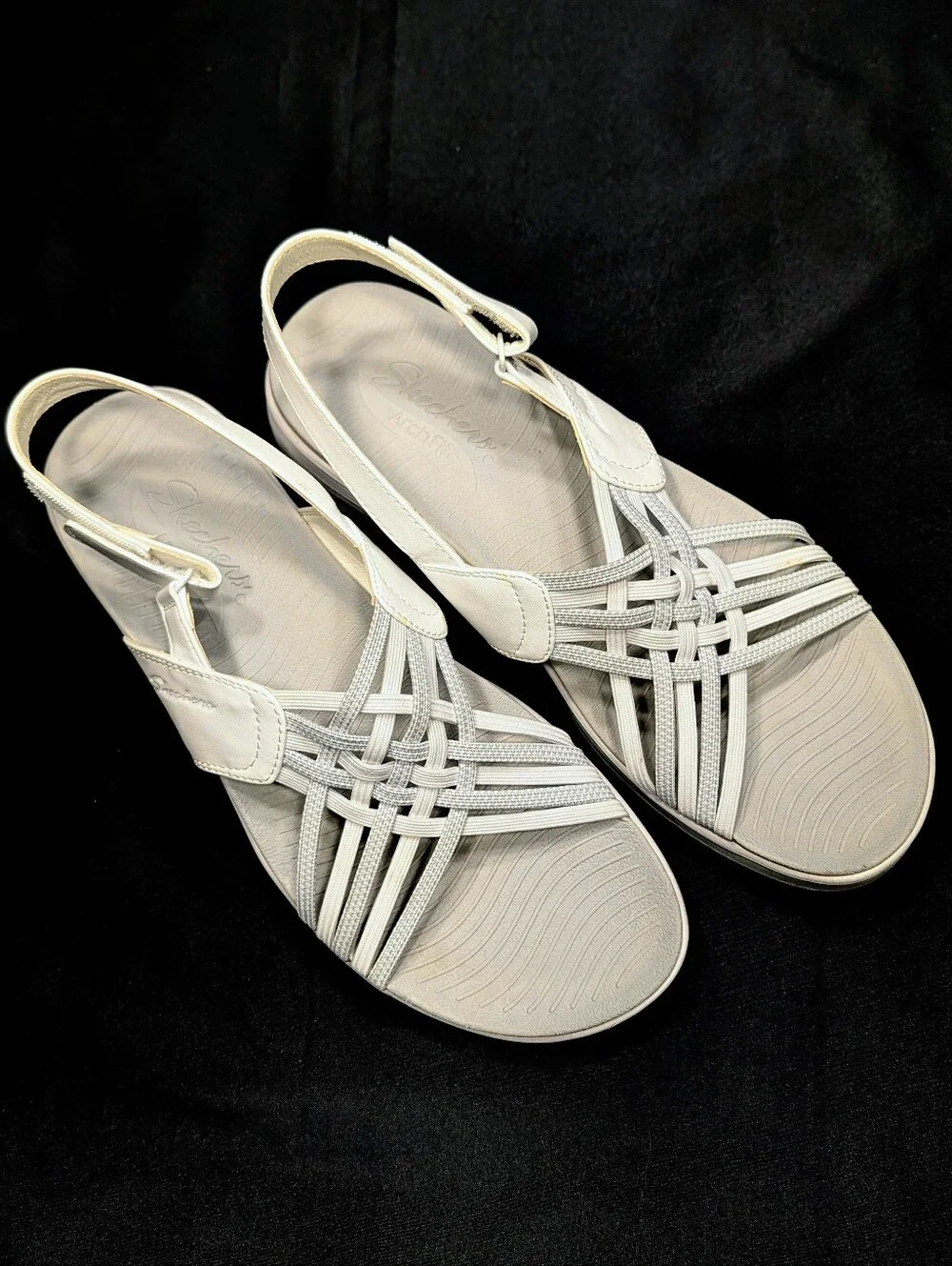 Skechers Arch Fit Women’s Sandals Size 11 White Gray Strappy Slingback